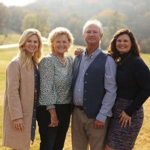 Meet your Posher, Sandy